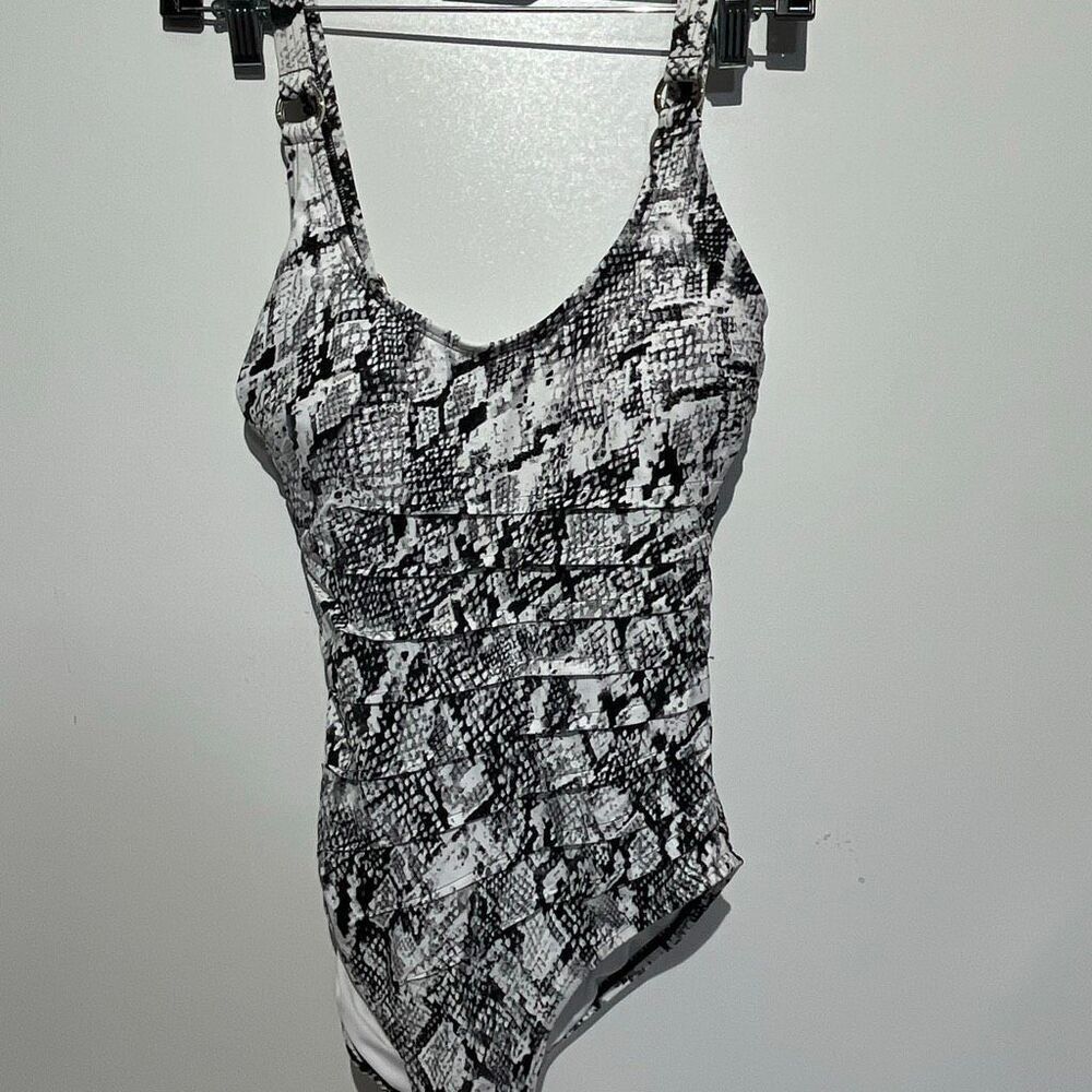 Calvin Klein Women's Black White Snakeskin Print One Piece Swimsuit Size 6